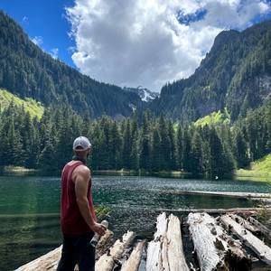 Meet your Posher, Aaron